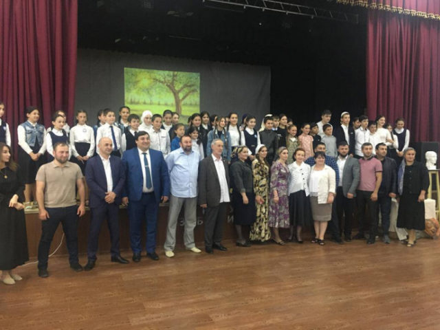 master-klass-izvestnogo-ingushskogo-hudozhnika-proshel-v-dome-kul