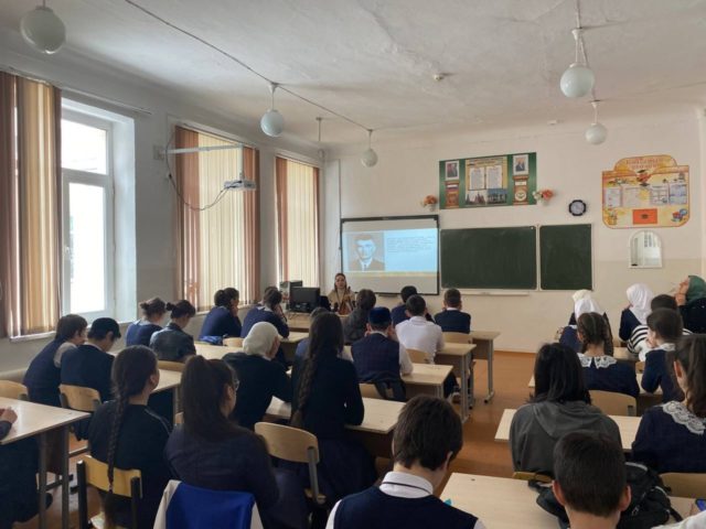 photo_5348183634957418918_y