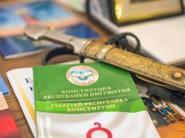 photo_5469745902517339277_y