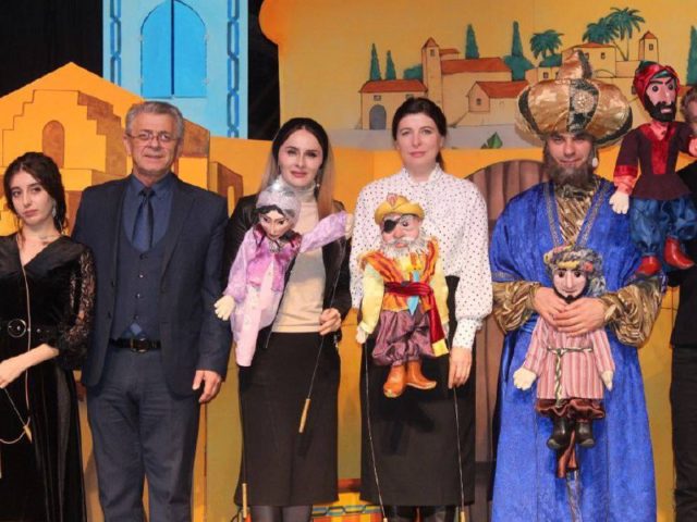 photo_5246810239129469775_x