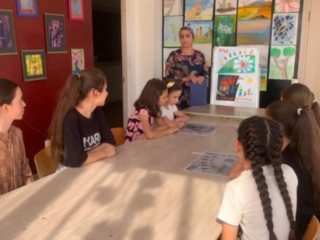 v-dome-kultury-s-p-jandare-proveli-poznavatelnyi-chas-buduschee