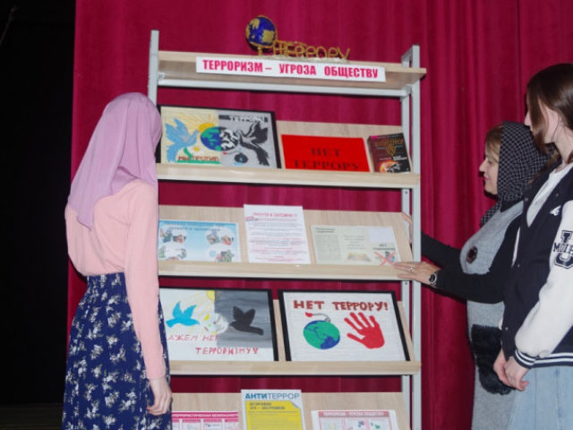 v-dolakovskom-dk-proshla-beseda-nasilie-i-praktika-ekstremizma