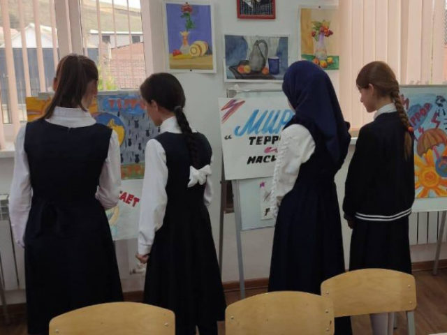 v-srednih-achalukah-sostojalas-vystavka-detskih-risunkov-my-prot