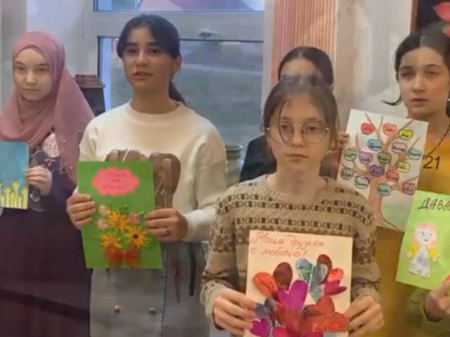 vospitanniki-doma-kultury-selskogo-poselenija-jandare-izgotovil