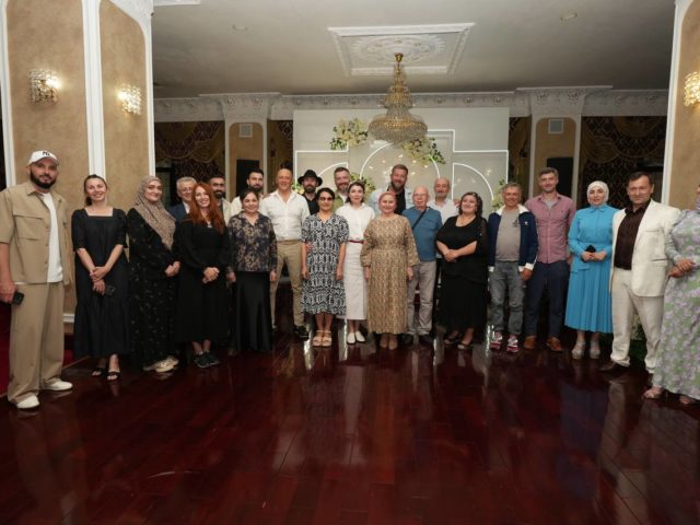 photo_5251584206948130621_y