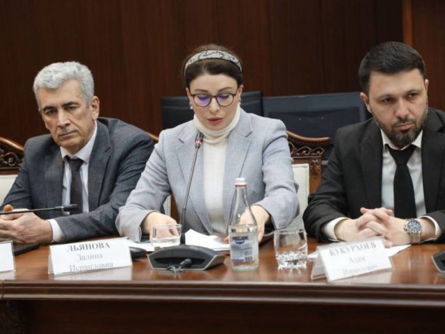 photo_5273837166948117258_y